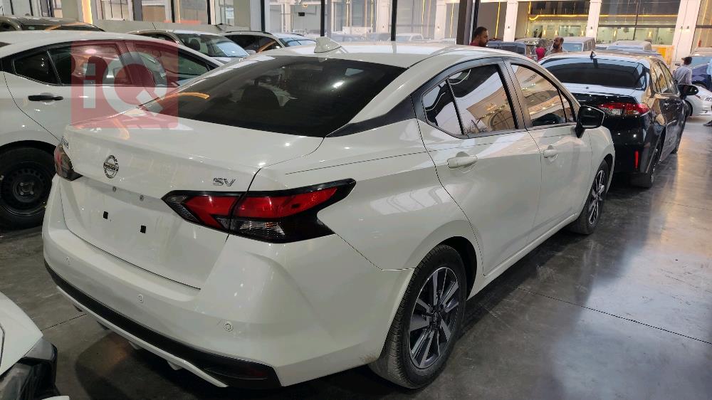 نیسان ڤێرسا